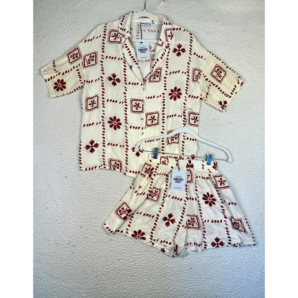 Princess Polly Outfit Set Womens Size 2 White Red Floral Resortwear Lounge Comfy
